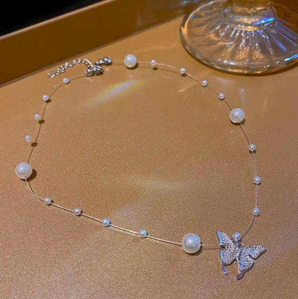 Fashion Trend Butterfly Imitation Pearl Necklace for Women